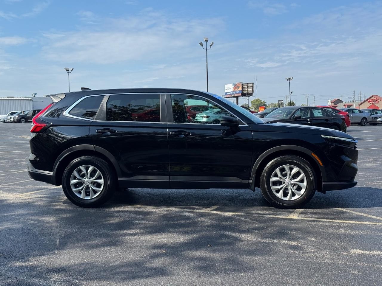 Honda CR-V Vehicle Full-screen Gallery Image 02