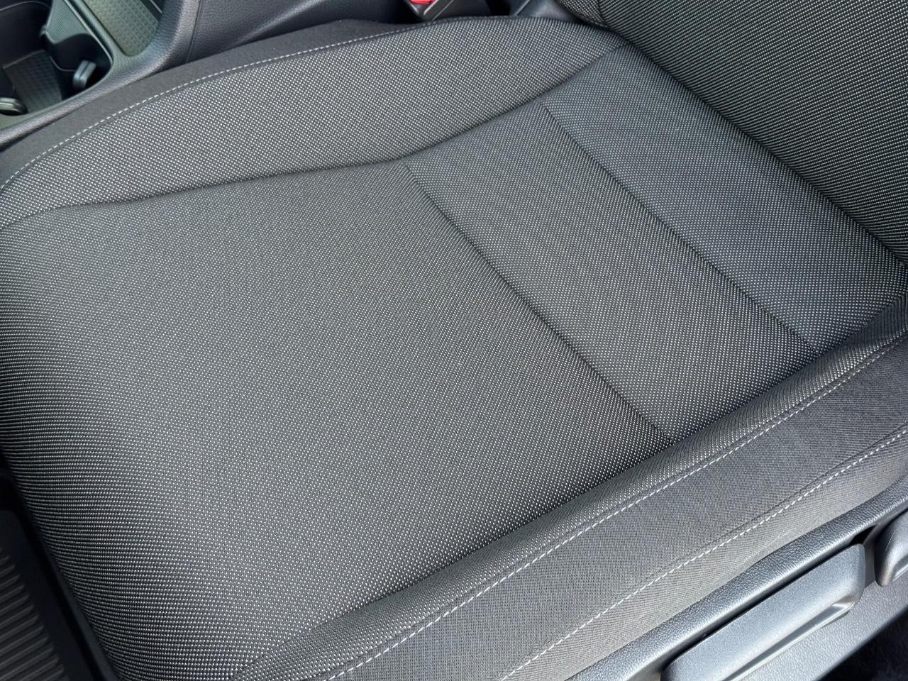 Honda CR-V Vehicle Full-screen Gallery Image 24