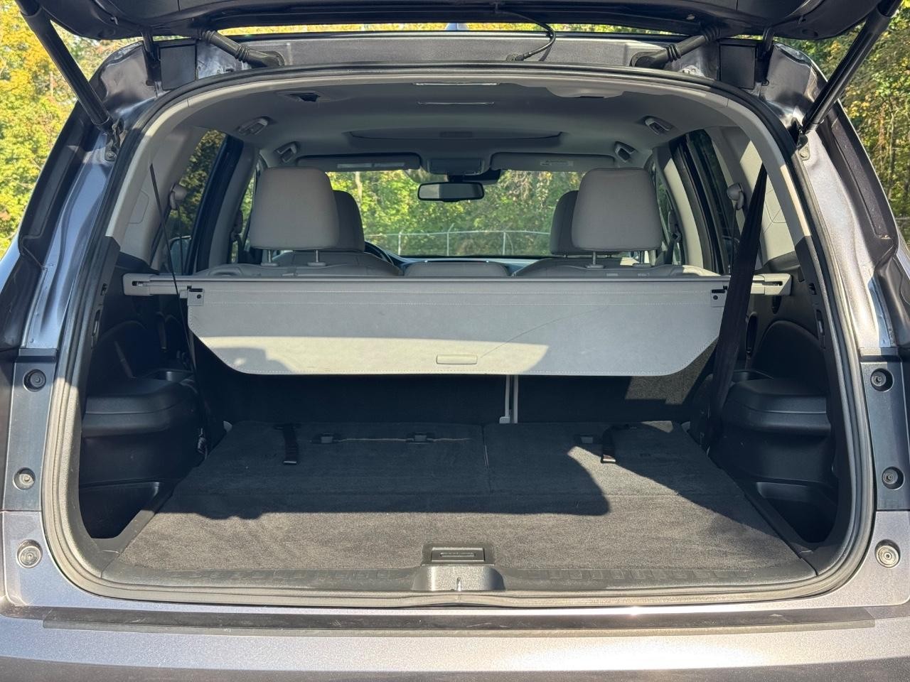 Honda Pilot Vehicle Full-screen Gallery Image 04