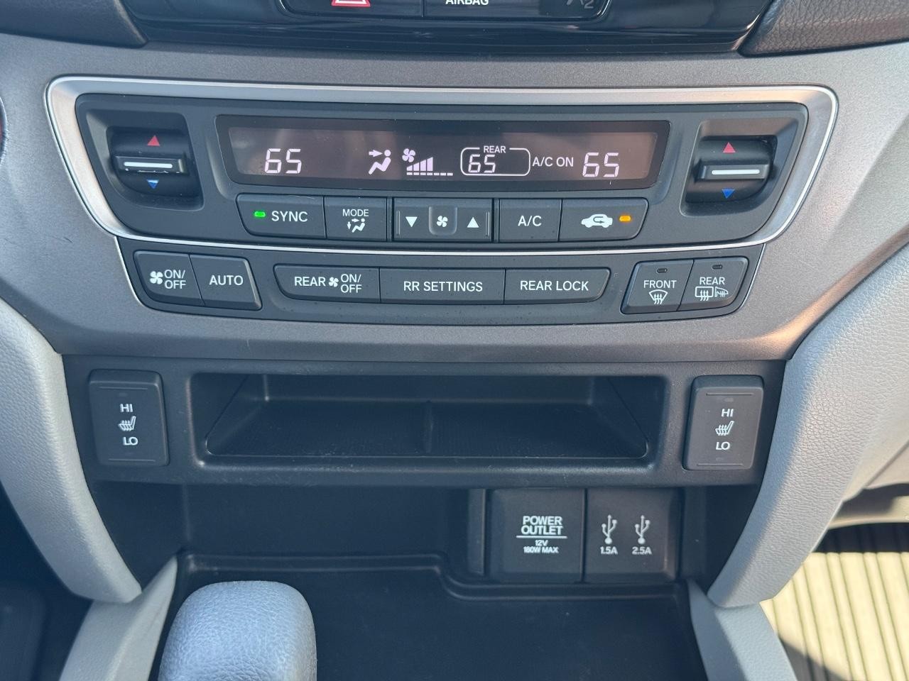 Honda Pilot Vehicle Full-screen Gallery Image 14