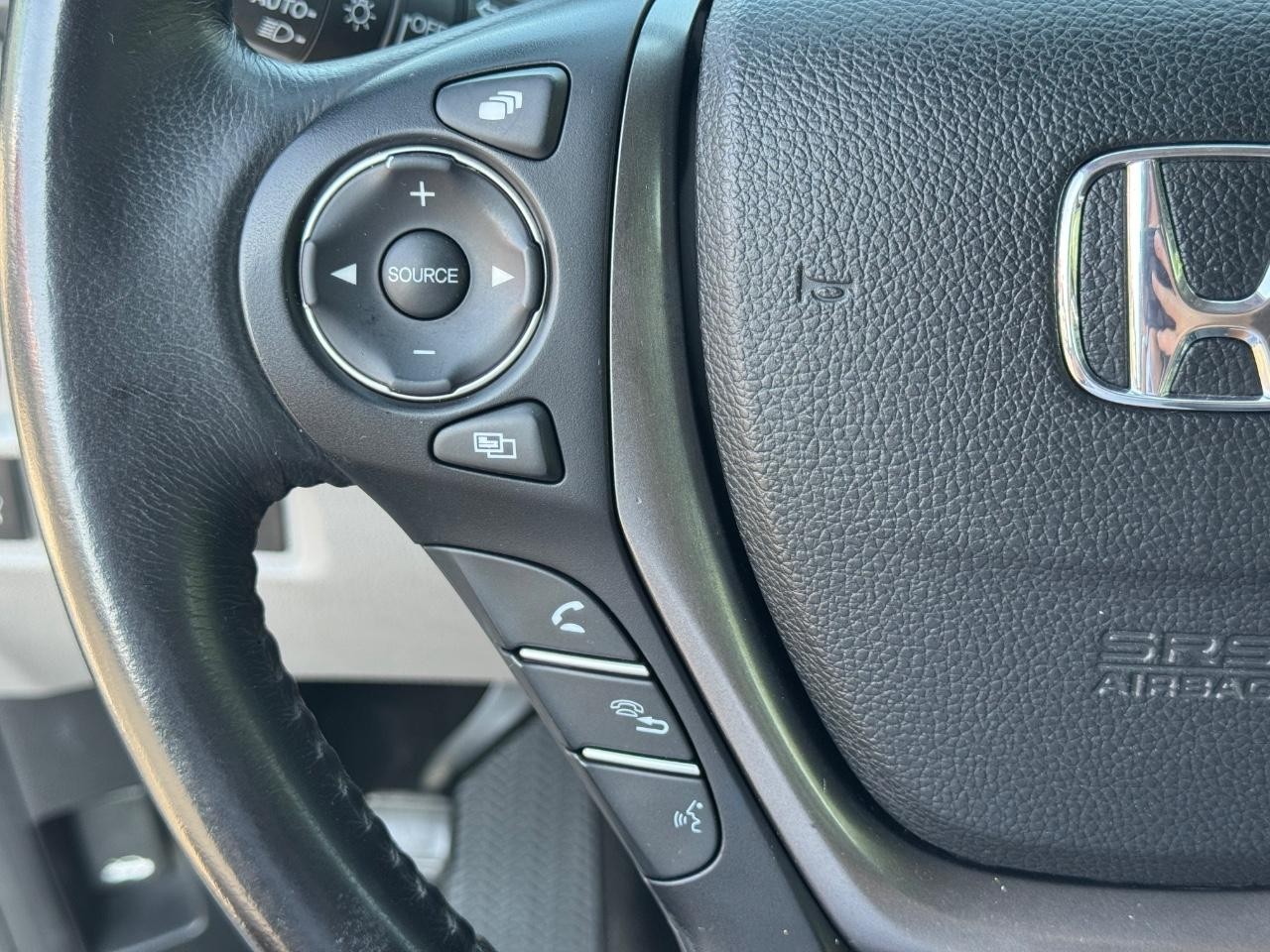 Honda Pilot Vehicle Full-screen Gallery Image 21