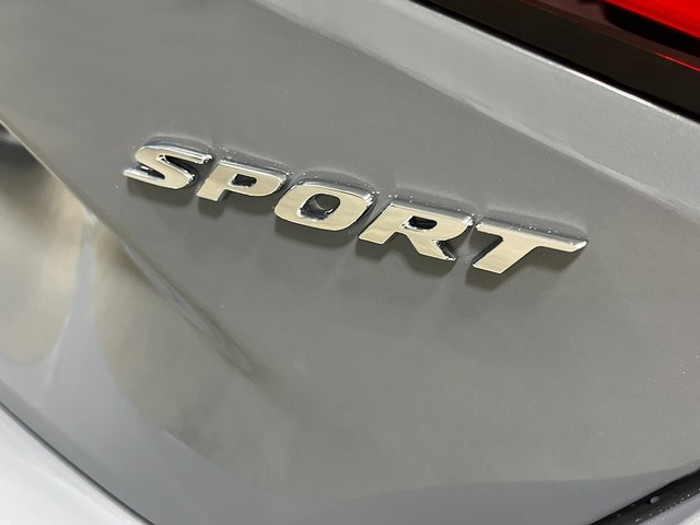 Honda Civic Hatchback Vehicle Full-screen Gallery Image 07