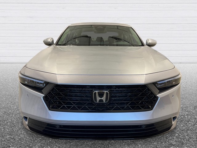 Honda Accord Hybrid Vehicle Full-screen Gallery Image 10