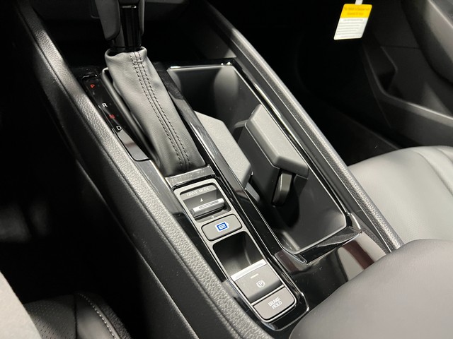 Honda Accord Hybrid Vehicle Full-screen Gallery Image 19