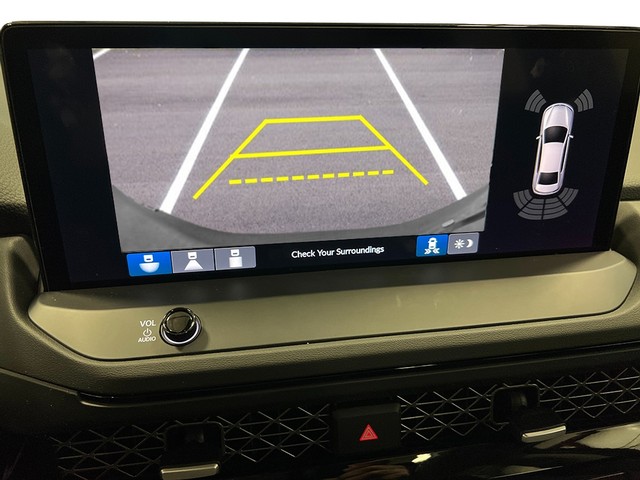 Honda Accord Hybrid Vehicle Full-screen Gallery Image 24