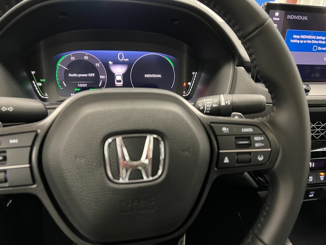 Honda Accord Hybrid Vehicle Full-screen Gallery Image 27