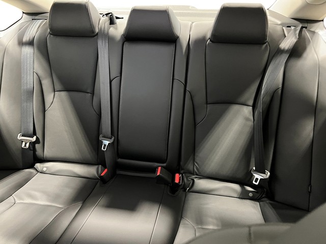 Honda Accord Hybrid Vehicle Full-screen Gallery Image 28