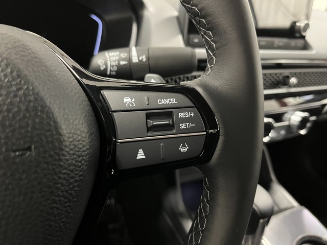 Honda Civic Sedan Hybrid Vehicle Full-screen Gallery Image 16