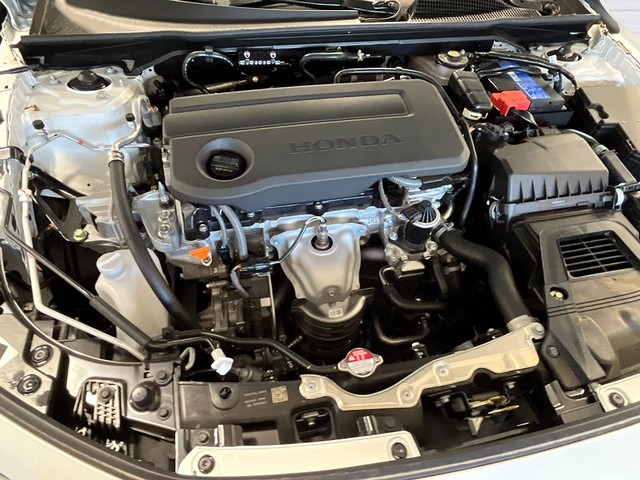 Honda Civic Hatchback Vehicle Full-screen Gallery Image 12