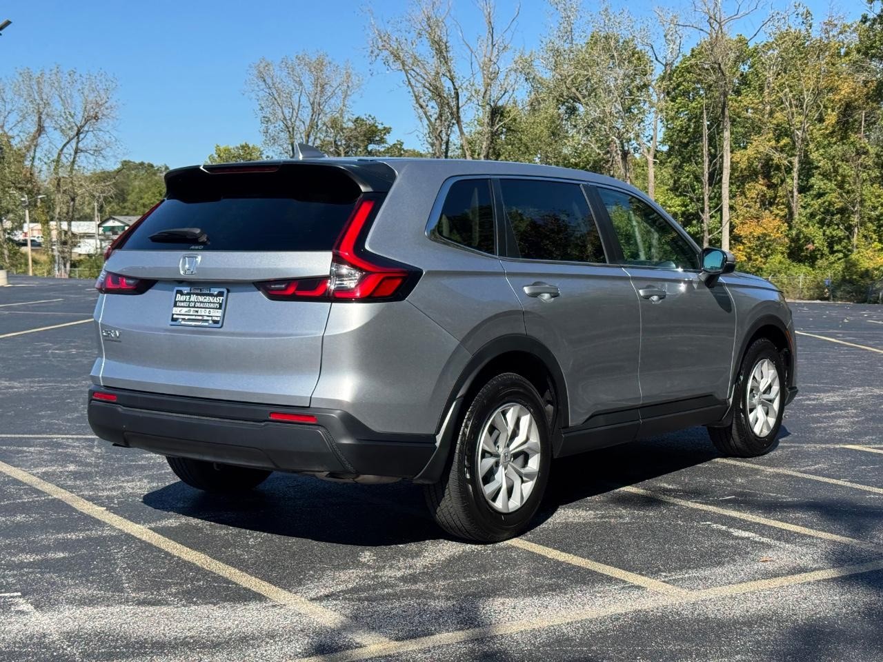 Honda CR-V Vehicle Full-screen Gallery Image 03