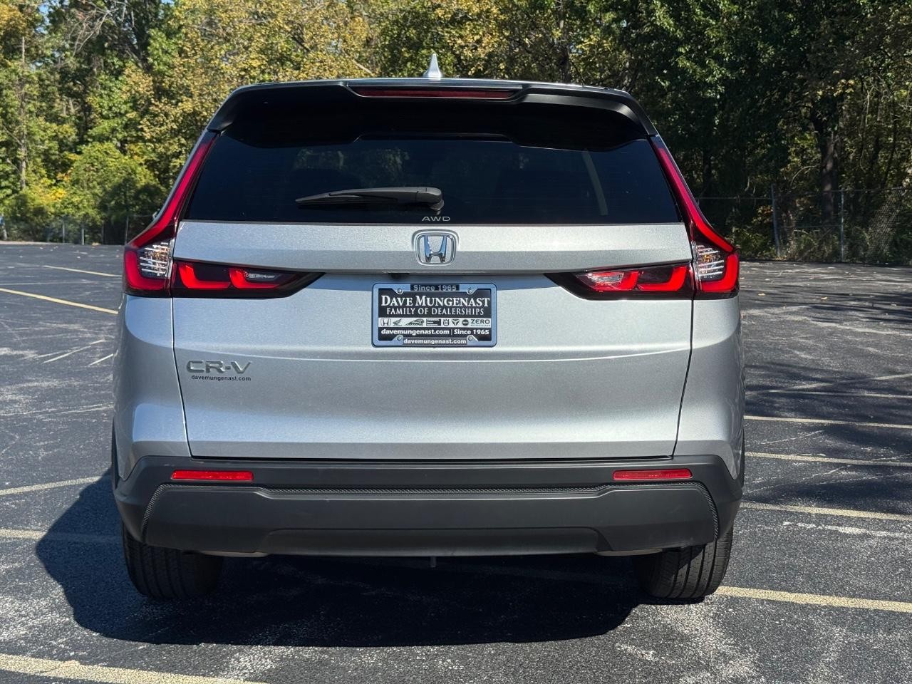 Honda CR-V Vehicle Full-screen Gallery Image 05