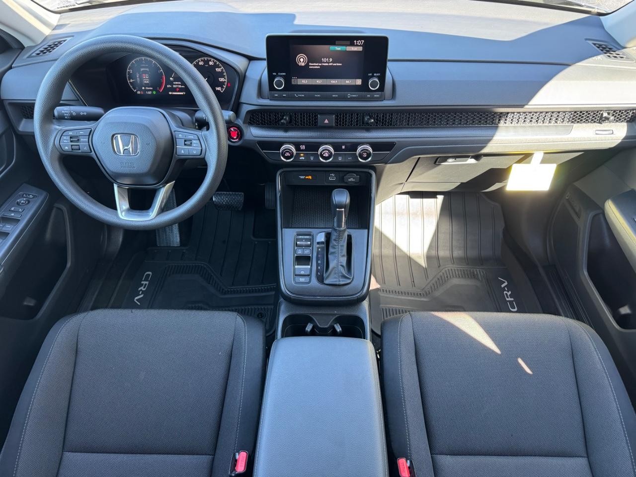 Honda CR-V Vehicle Full-screen Gallery Image 11