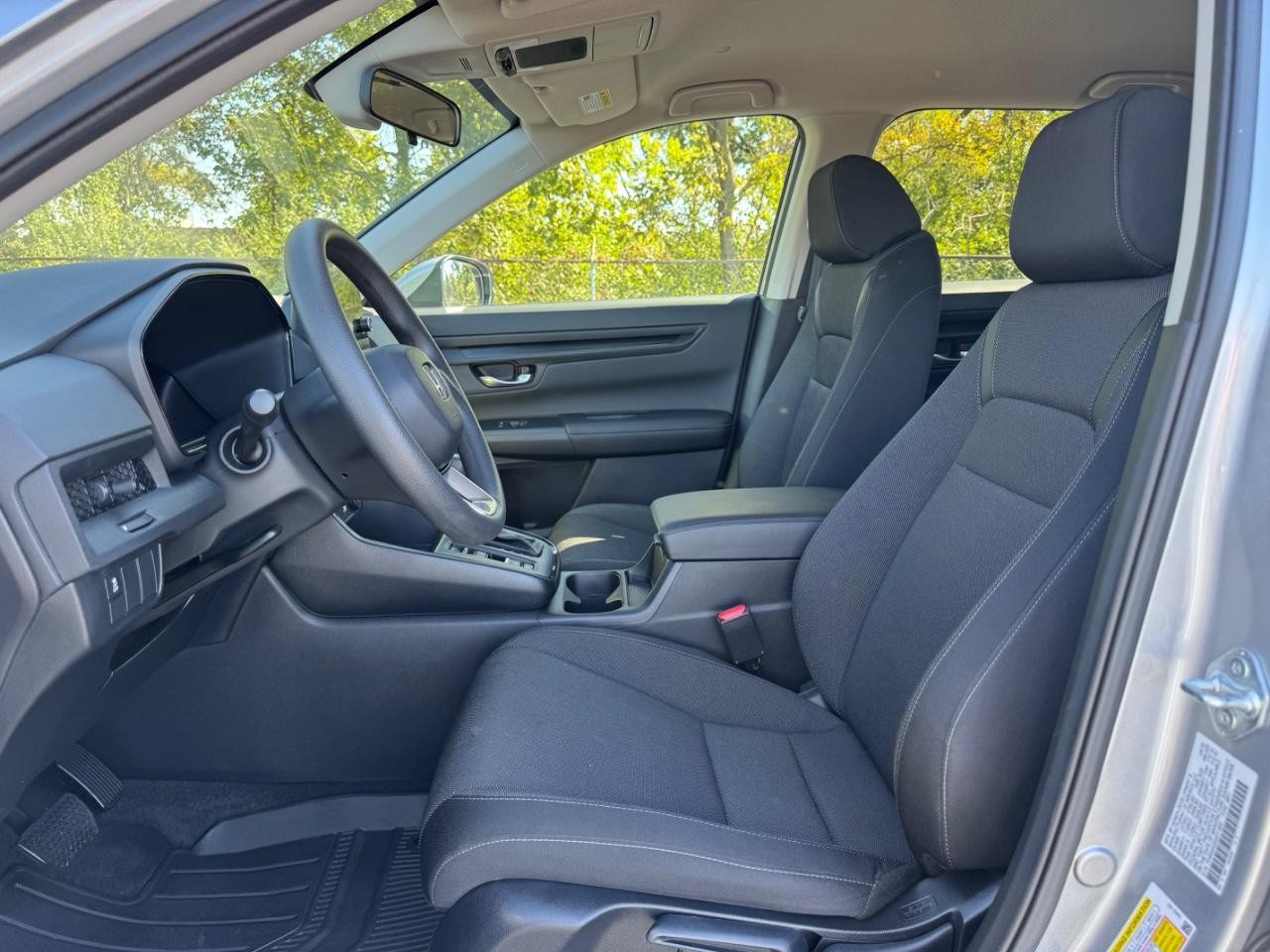 Honda CR-V Vehicle Full-screen Gallery Image 18