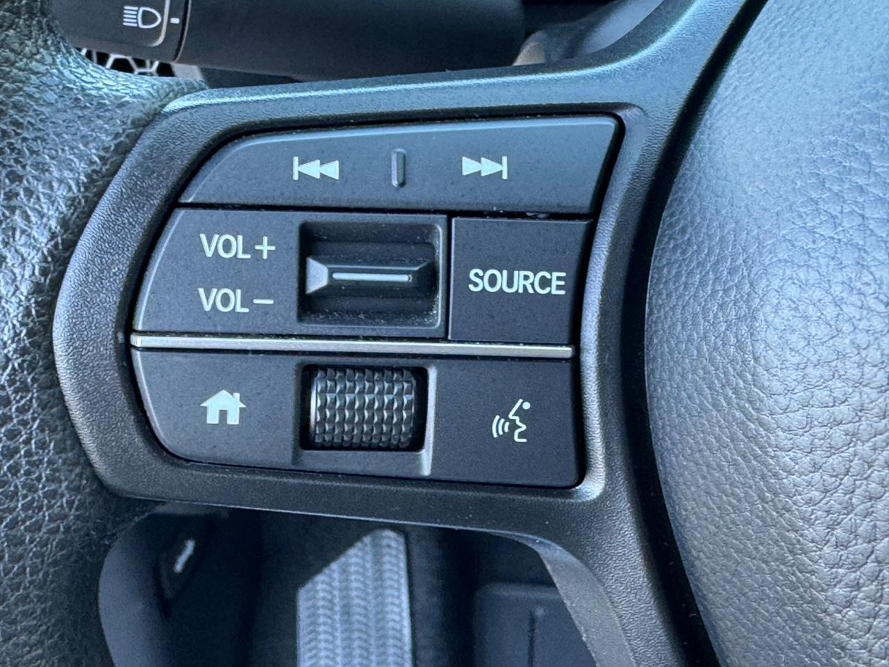 Honda CR-V Vehicle Full-screen Gallery Image 20