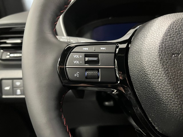 Honda Pilot Vehicle Full-screen Gallery Image 15