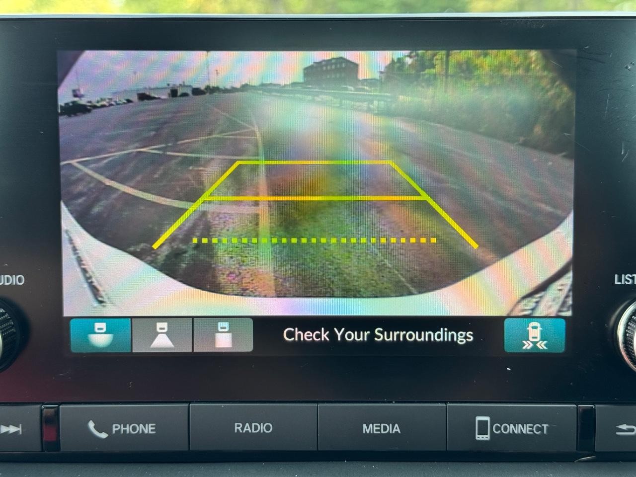 Honda Accord Sedan Vehicle Full-screen Gallery Image 22