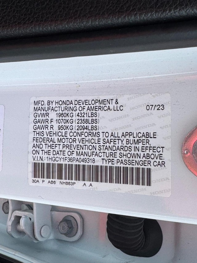 Honda Accord Sedan Vehicle Full-screen Gallery Image 25