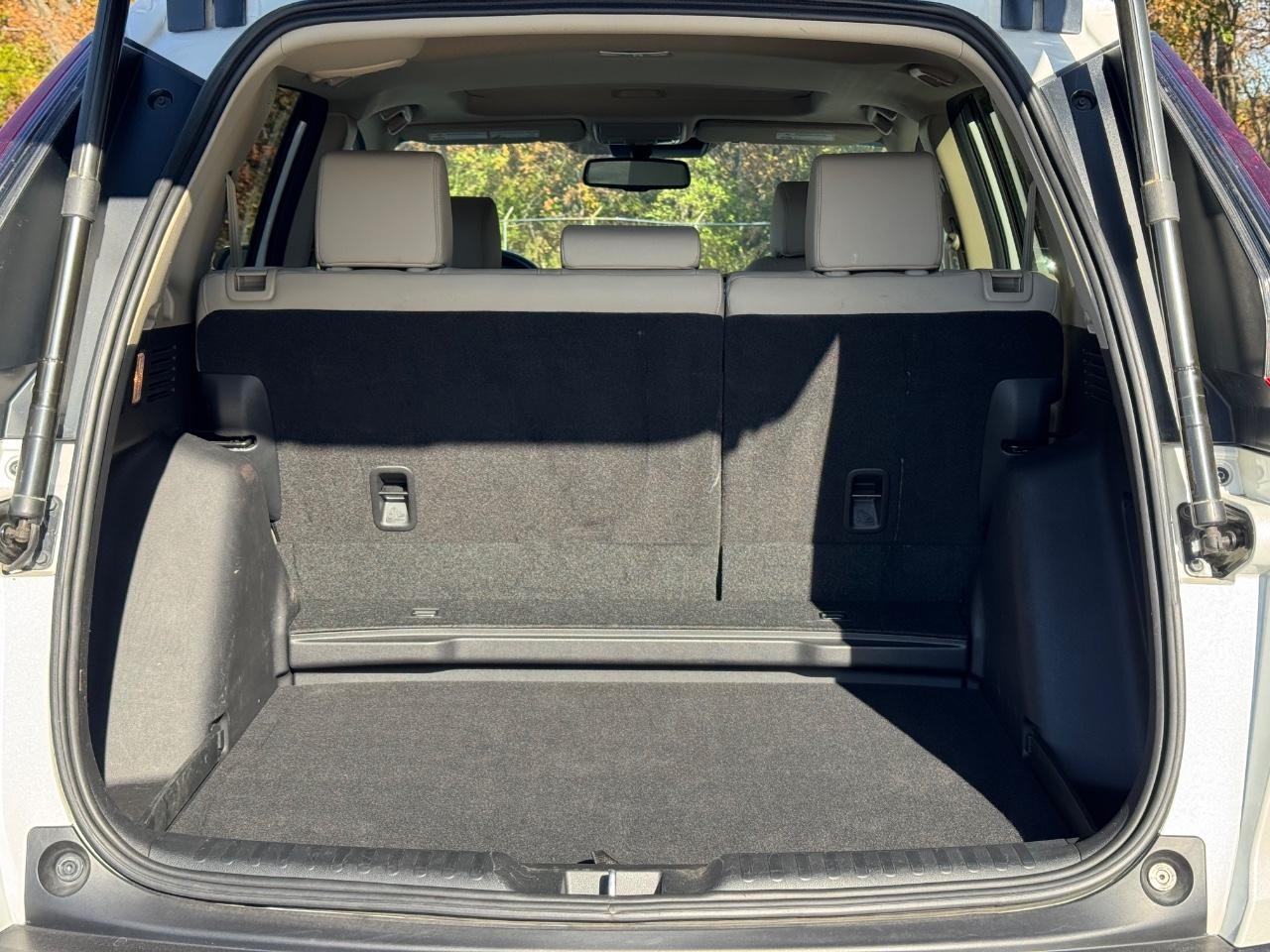 Honda CR-V Vehicle Full-screen Gallery Image 04