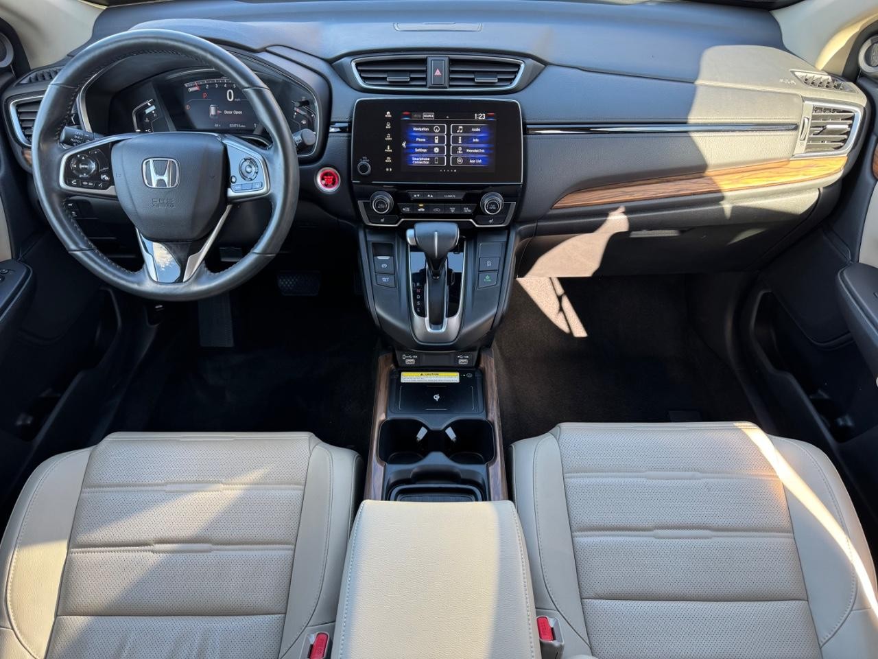Honda CR-V Vehicle Full-screen Gallery Image 11