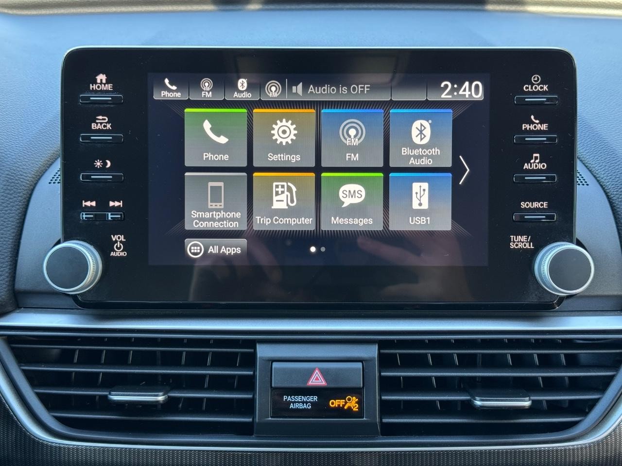 Honda Accord Sedan Vehicle Full-screen Gallery Image 13