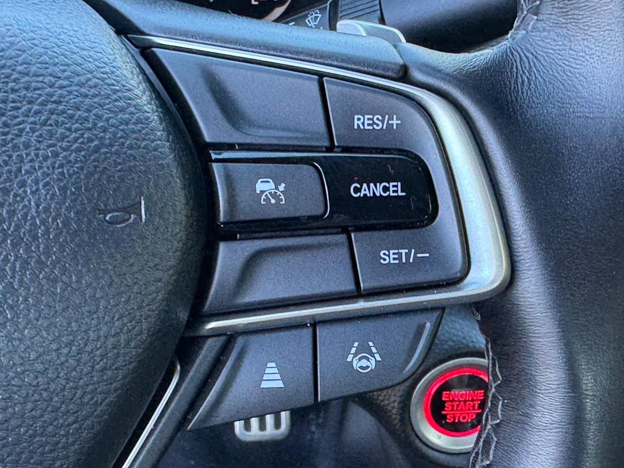 Honda Accord Sedan Vehicle Full-screen Gallery Image 21