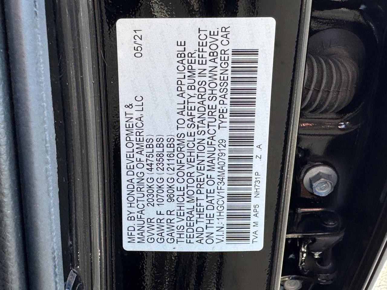 Honda Accord Sedan Vehicle Full-screen Gallery Image 26