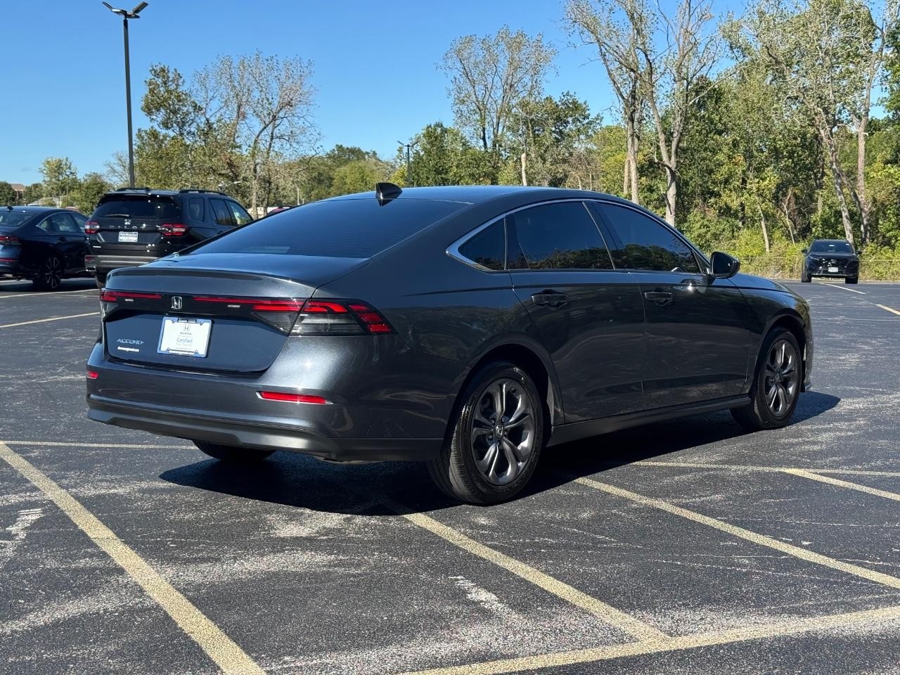 Honda Accord Sedan Vehicle Full-screen Gallery Image 03