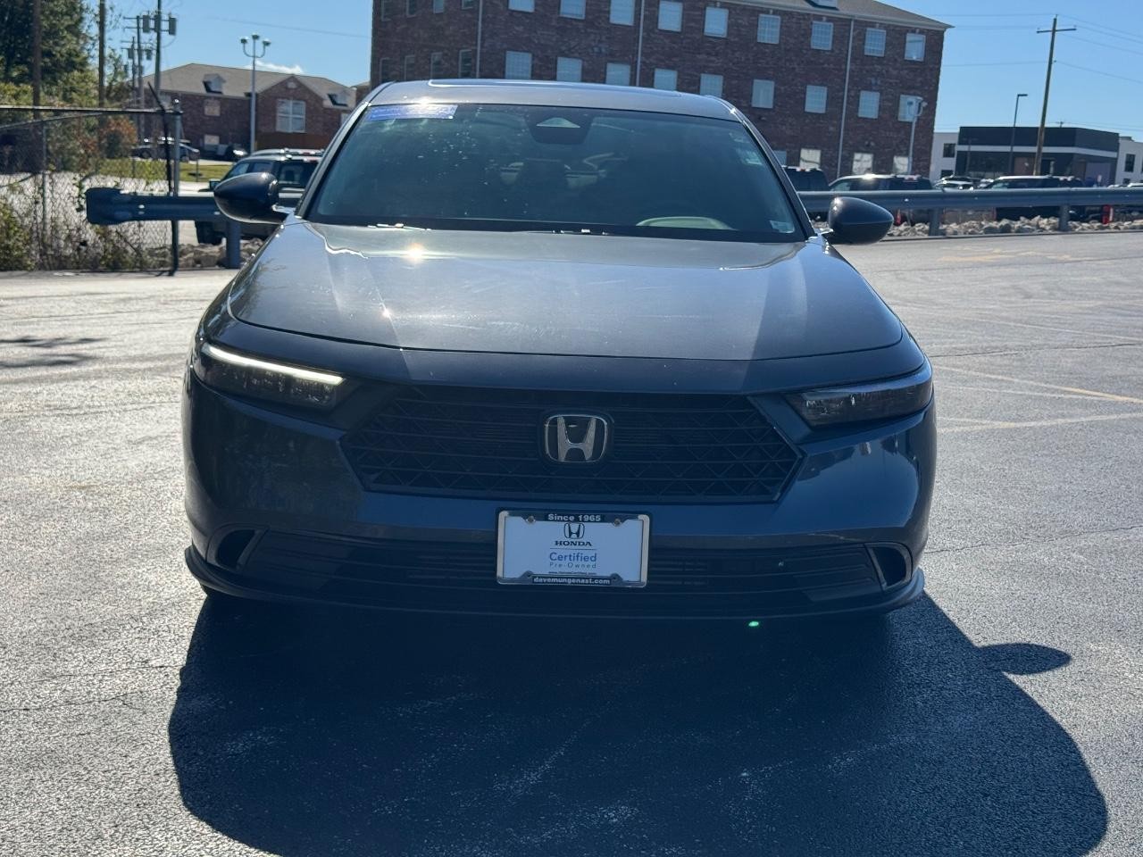 Honda Accord Sedan Vehicle Full-screen Gallery Image 09