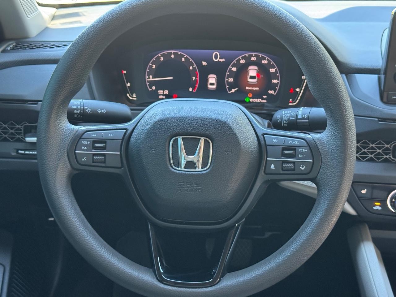 Honda Accord Sedan Vehicle Full-screen Gallery Image 12