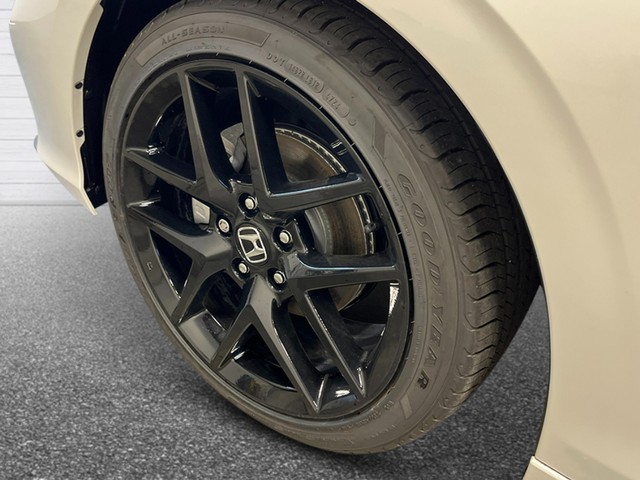 Honda Civic Hatchback Vehicle Full-screen Gallery Image 11