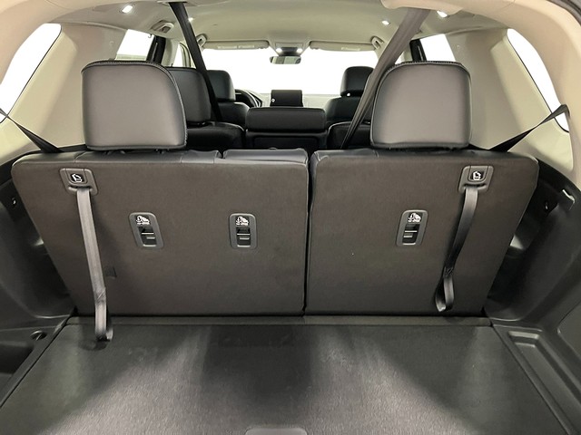 Honda Pilot Vehicle Full-screen Gallery Image 31
