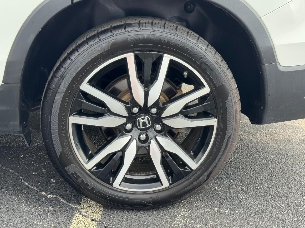 Honda Pilot Vehicle Full-screen Gallery Image 07