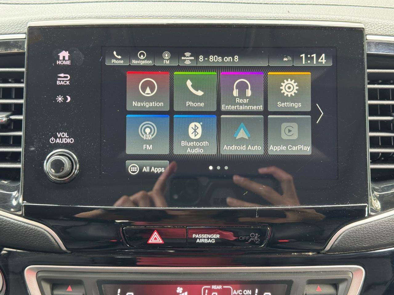 Honda Pilot Vehicle Full-screen Gallery Image 14