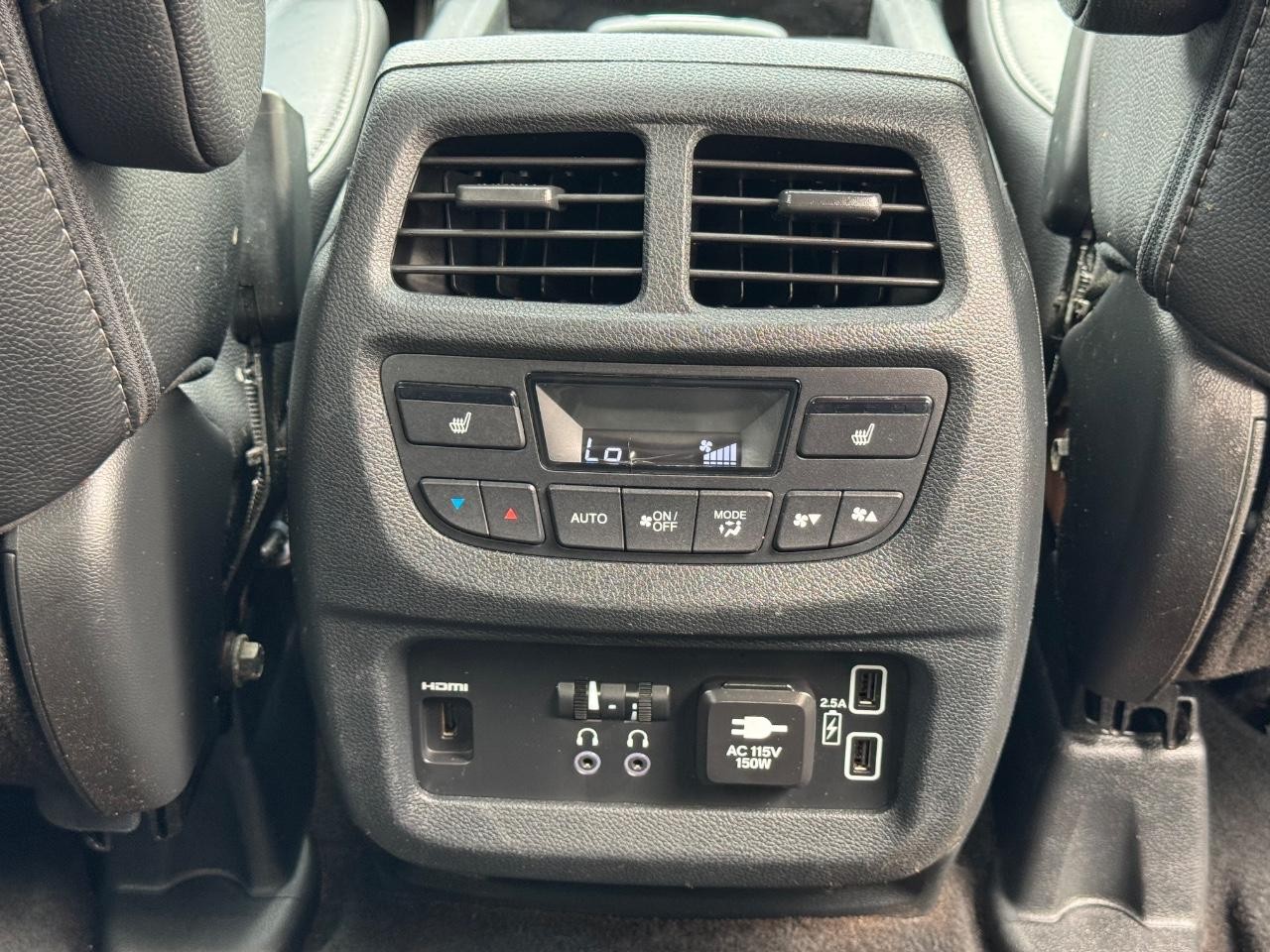 Honda Pilot Vehicle Full-screen Gallery Image 17