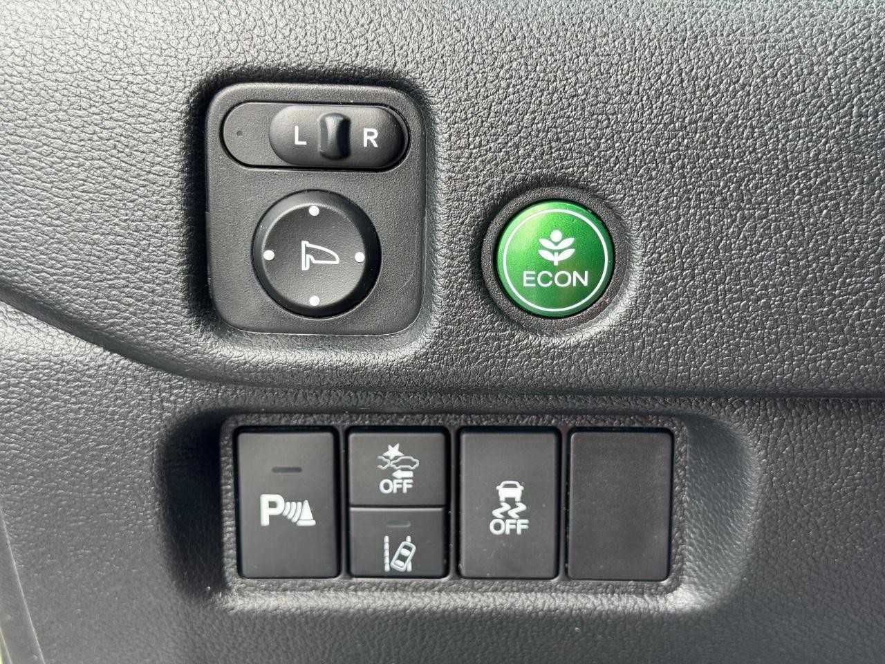 Honda Pilot Vehicle Full-screen Gallery Image 25