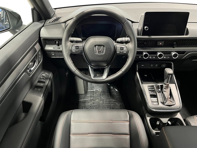 Honda CR-V Hybrid Vehicle Full-screen Gallery Image 17