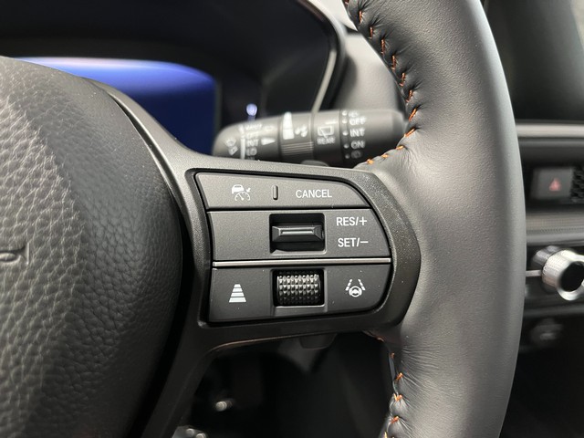 Honda CR-V Hybrid Vehicle Full-screen Gallery Image 19