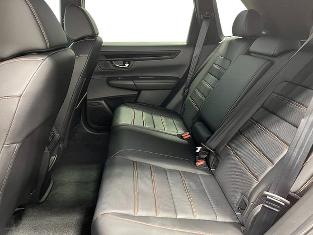 Honda CR-V Hybrid Vehicle Full-screen Gallery Image 25