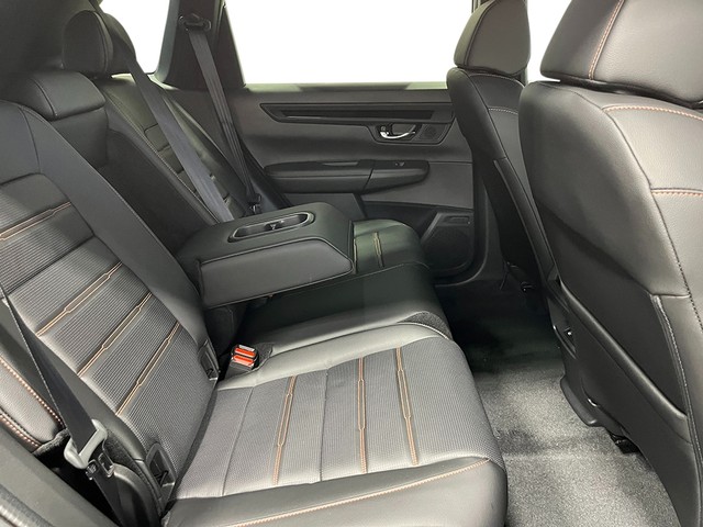 Honda CR-V Hybrid Vehicle Full-screen Gallery Image 28