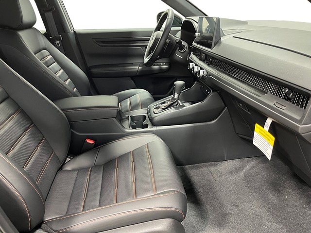 Honda CR-V Hybrid Vehicle Full-screen Gallery Image 29