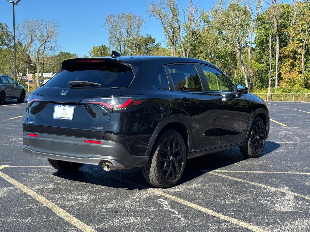 Honda HR-V Vehicle Full-screen Gallery Image 03