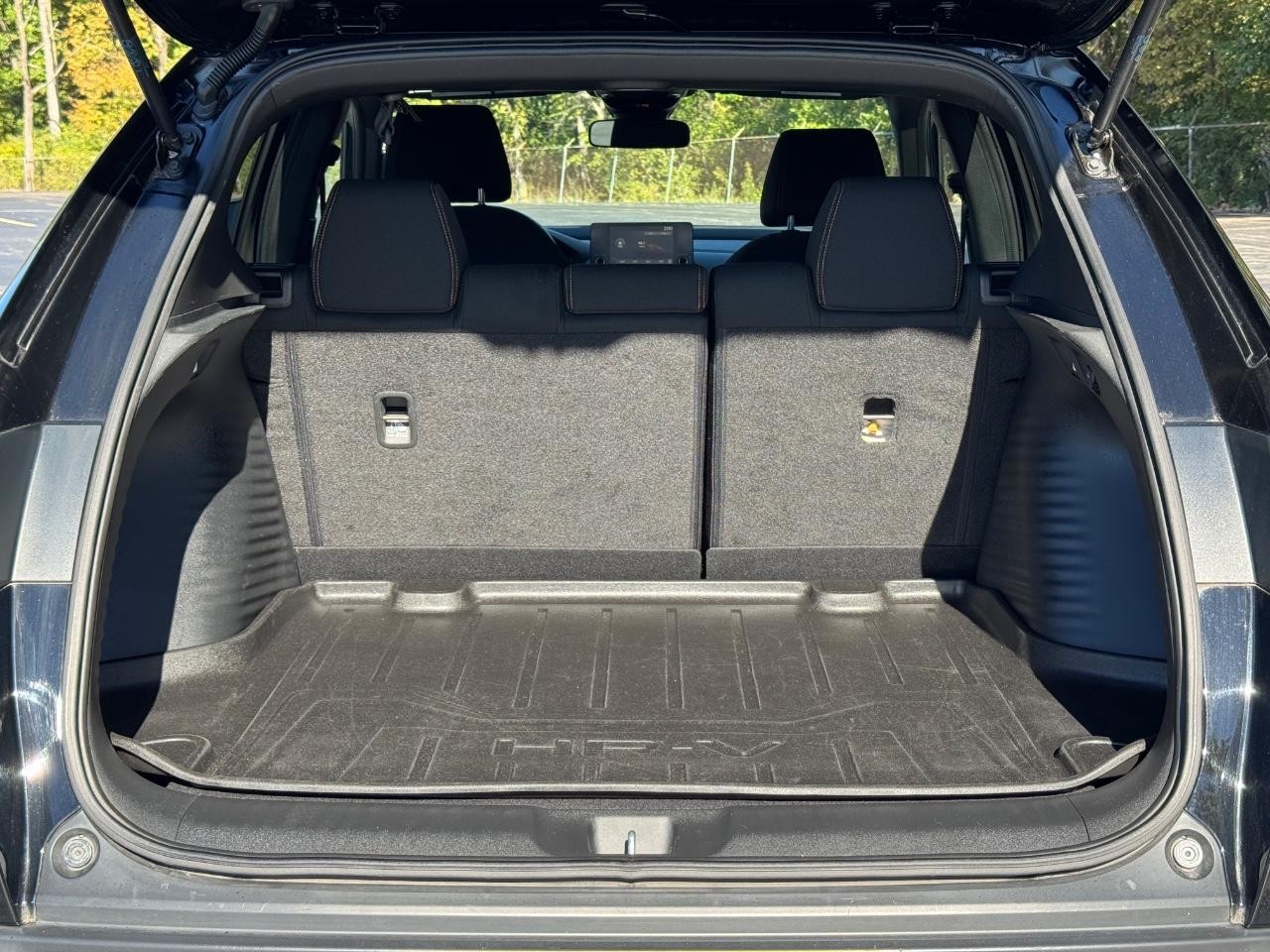 Honda HR-V Vehicle Full-screen Gallery Image 04