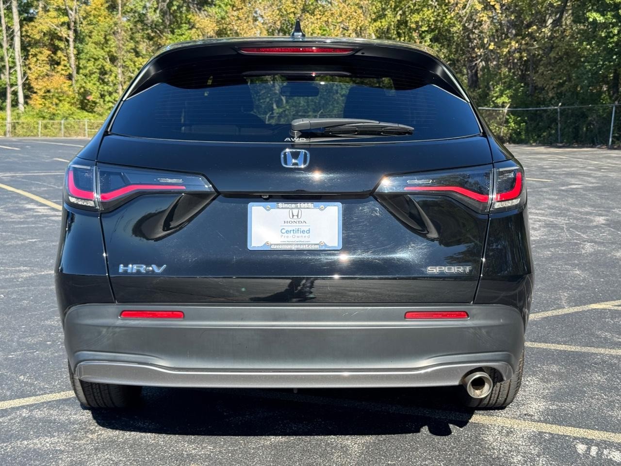 Honda HR-V Vehicle Full-screen Gallery Image 05