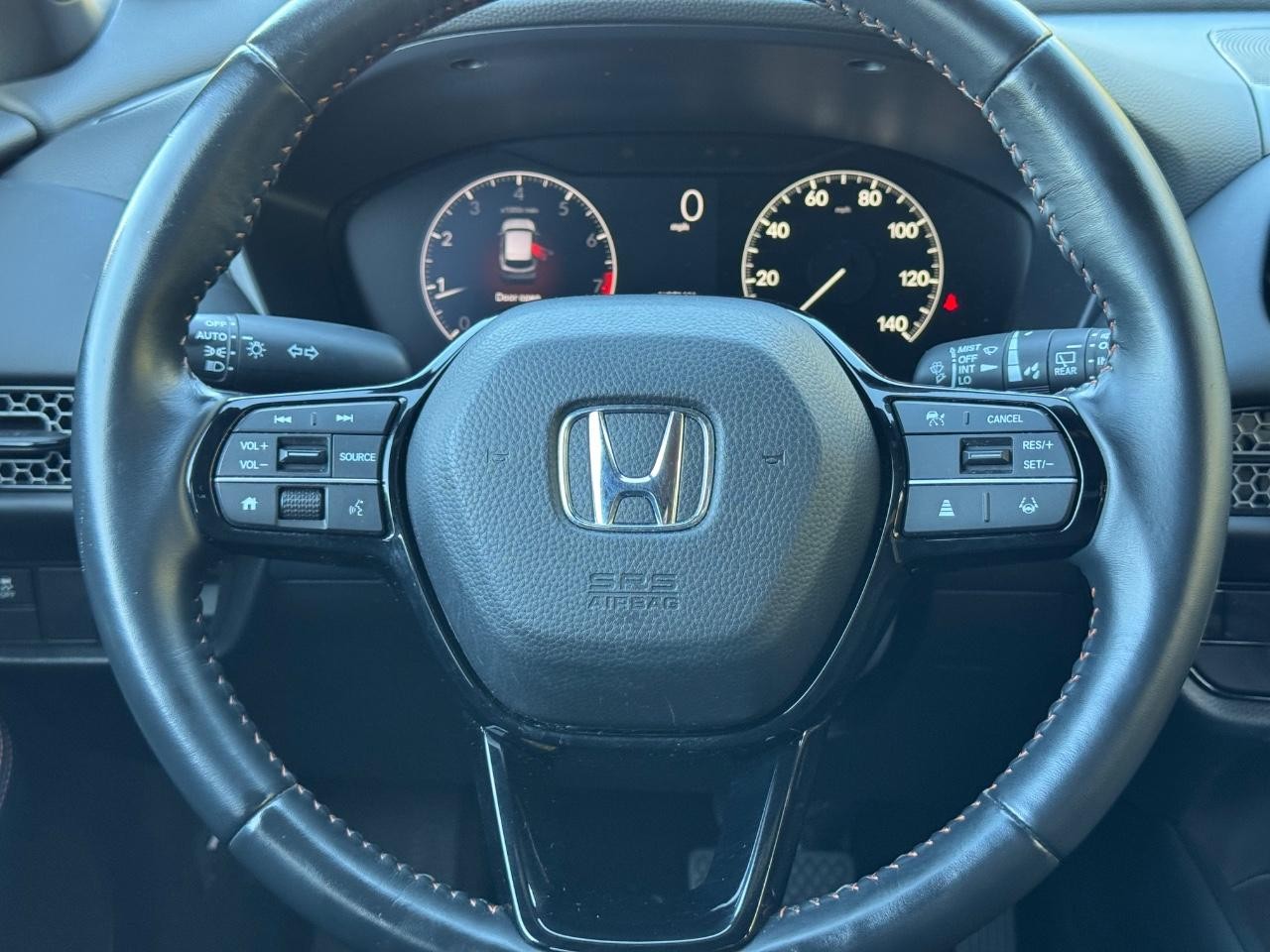 Honda HR-V Vehicle Full-screen Gallery Image 12