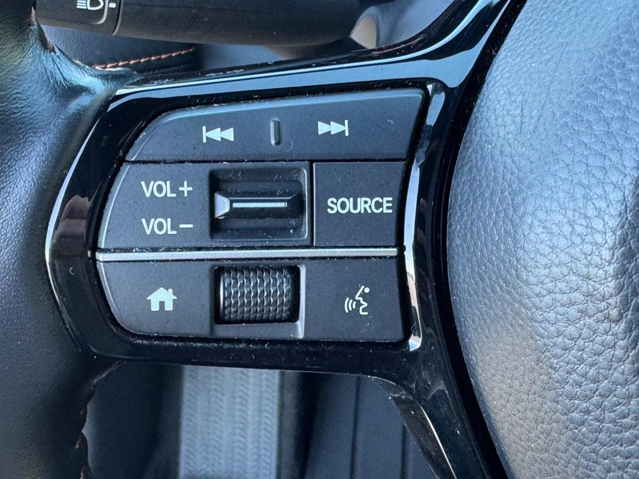 Honda HR-V Vehicle Full-screen Gallery Image 20