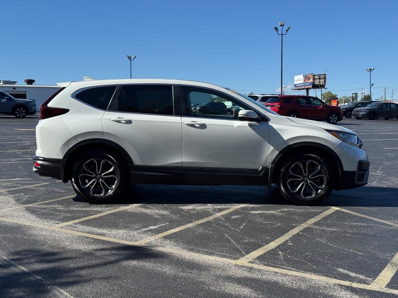 Honda CR-V Vehicle Full-screen Gallery Image 02