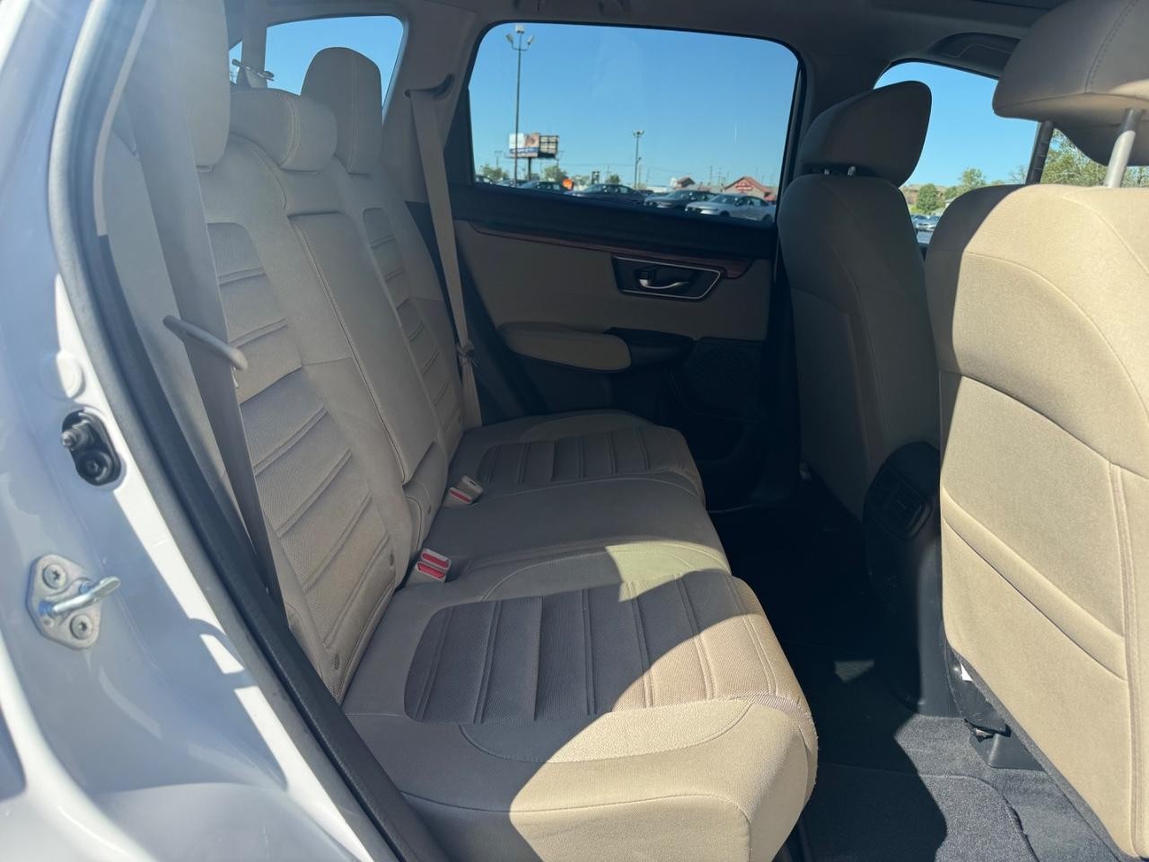 Honda CR-V Vehicle Full-screen Gallery Image 10