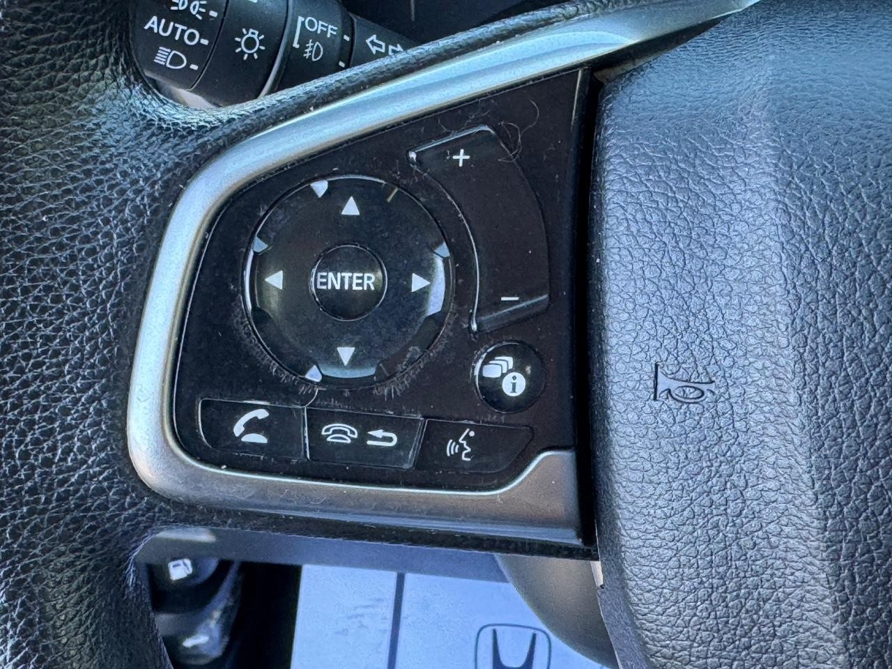 Honda CR-V Vehicle Full-screen Gallery Image 20