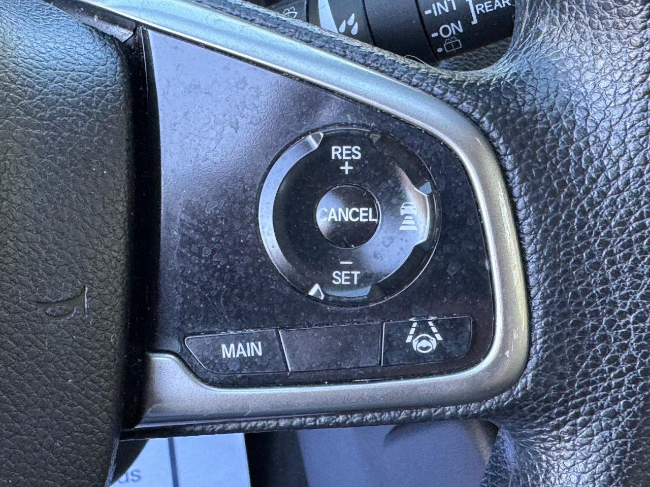 Honda CR-V Vehicle Full-screen Gallery Image 21