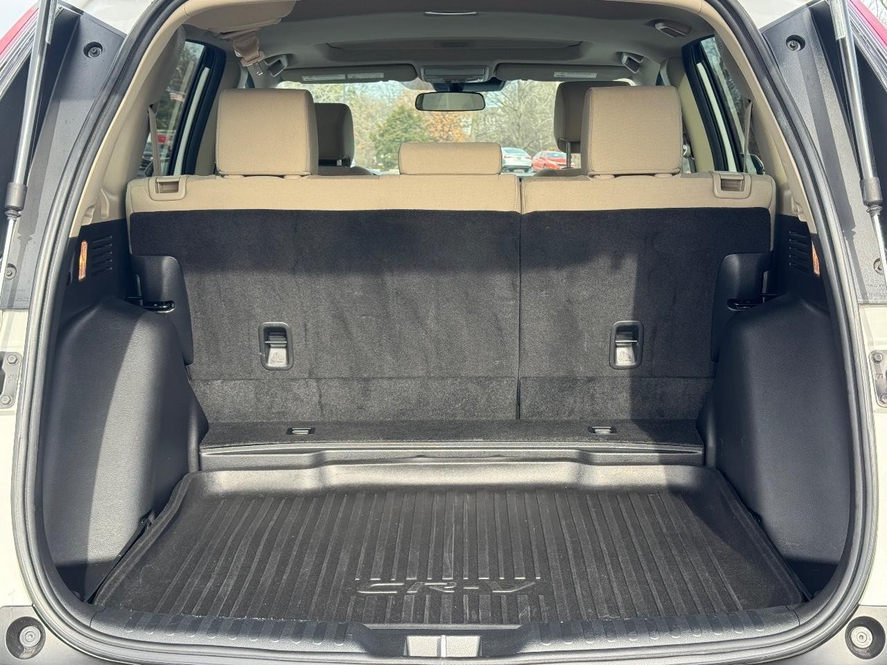 Honda CR-V Vehicle Full-screen Gallery Image 30